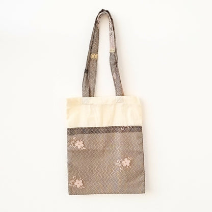 Sari tote bag