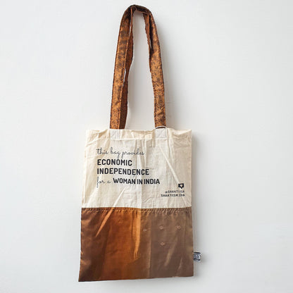 The Independence sari tote