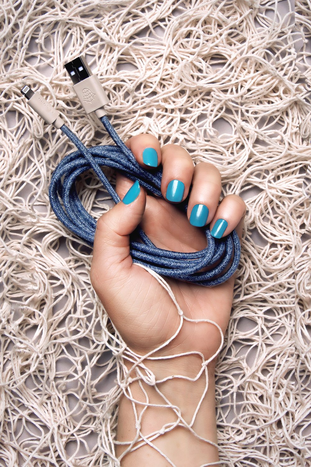 iPhone Lightning cable - Made of recycled fishing nets - Blue